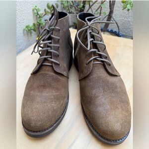 Men's Brown Suede Lace-Up Chukka Boots - Waxed Leather